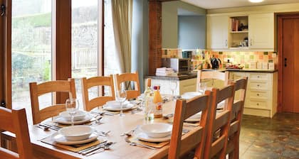 4 bedroom accommodation in Soar, near Brecon