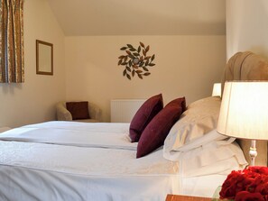 4 bedrooms, bed sheets