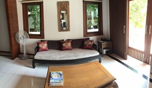 Fernseher, Stereoanlage