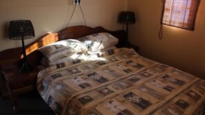 2 bedrooms, Internet, bed sheets - Holiday Rental Hartbeespoort (Zilkaats Estate)