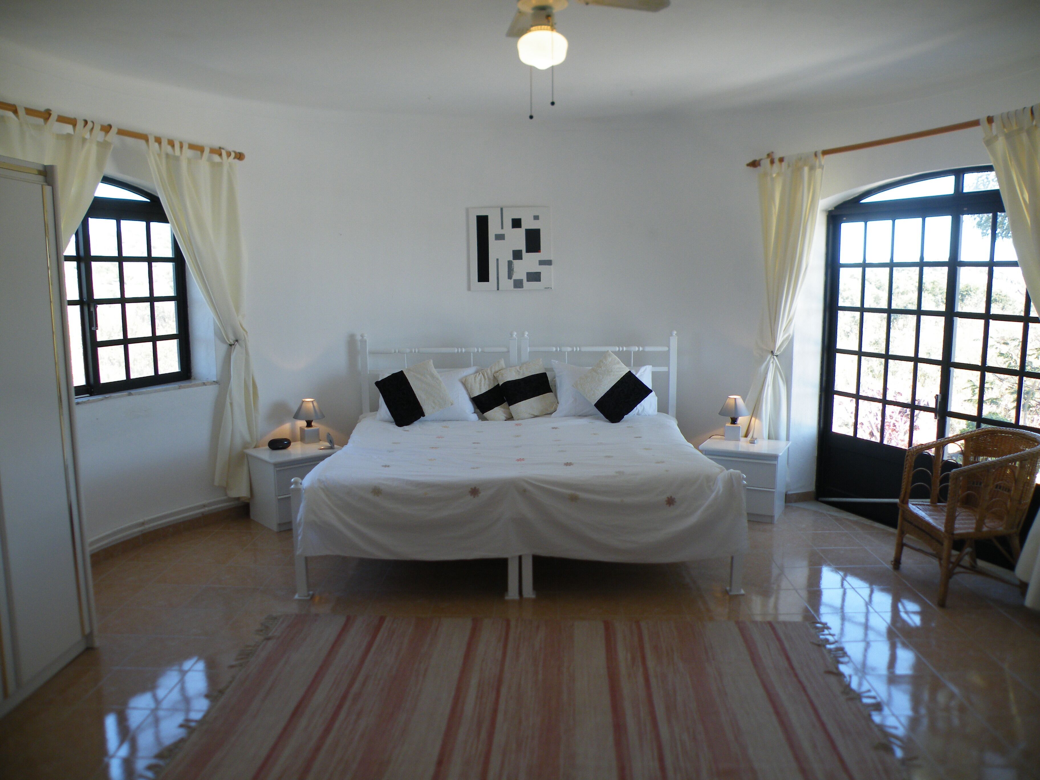 3 chambres, fer et planche à repasser, lit parapluie, Wi-Fi