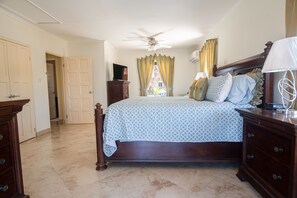 1 camera, una cassaforte in camera, culla da viaggio, Wi-Fi gratuito