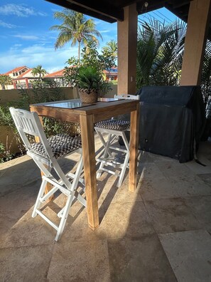 Outdoor dining -  Studio Apt. (Noord)