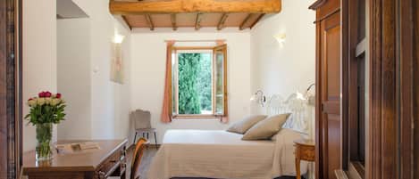 3 habitaciones, tabla de planchar con plancha y wifi gratis