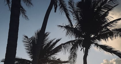 Beach-house Secure Gate community, 15 min walk to the beach