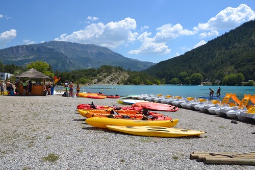 Newly built holiday home for 8 people, private swimming pool in Castellane South France