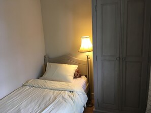 2 soverom, strykejern/-brett, wi-fi og sengetøy