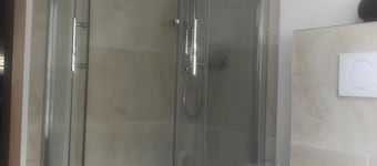 Small apartment right on the Dutch border