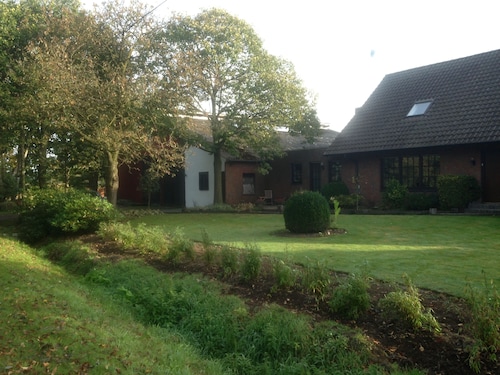 Small apartment right on the Dutch border