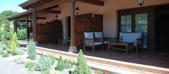 Casitas adosadas en el jardín de Picos de Europa: AR0712