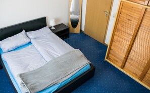 1 bedroom, WiFi, bed sheets - Idyllic non-smoking apartment in the country with parking space for cars and bikes (Ascheberg)