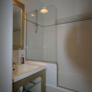 Badewanne, Haartrockner