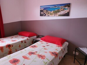 2 chambres, fer et planche à repasser, Wi-Fi gratuit