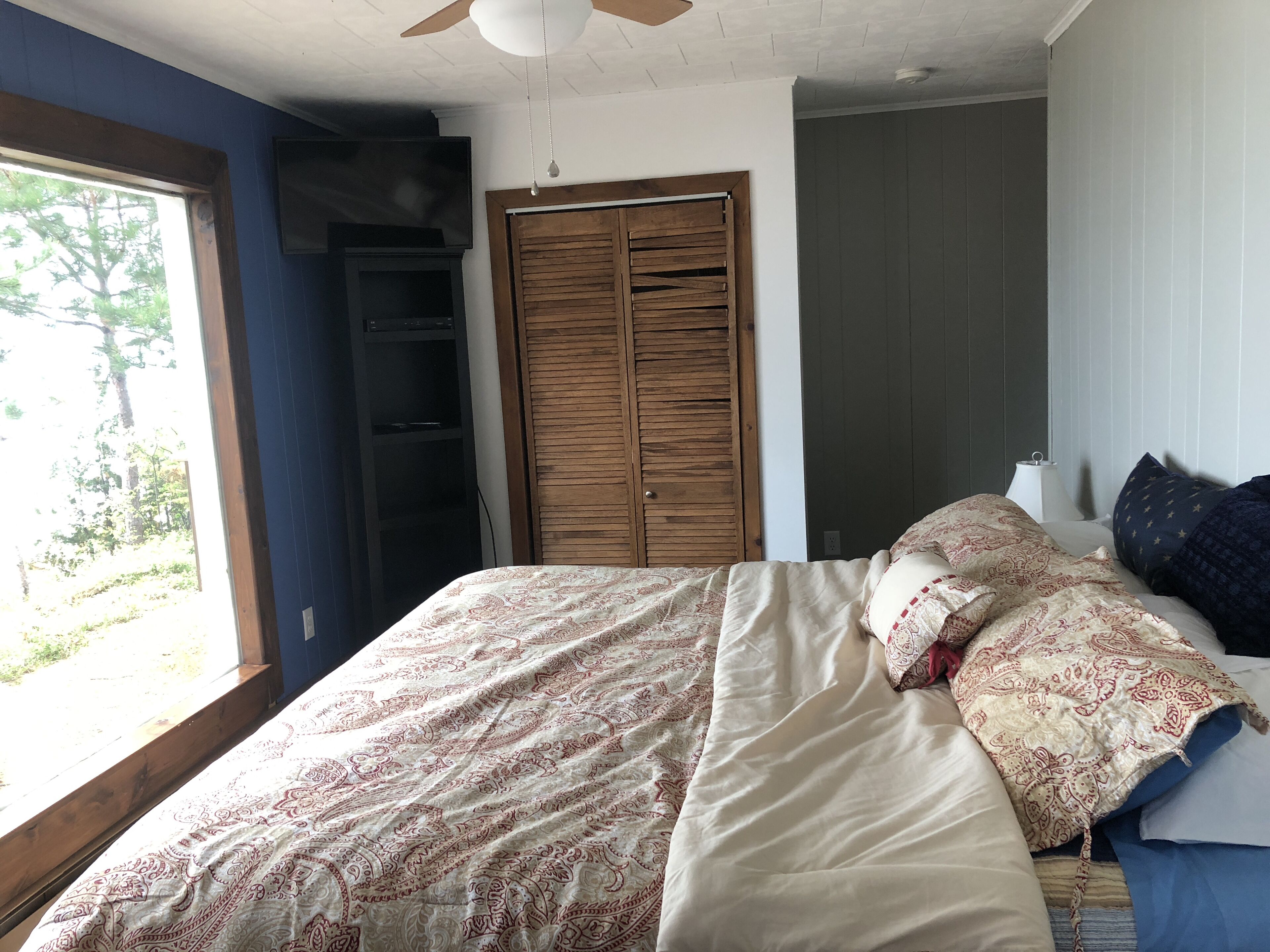 4 habitaciones, tabla de planchar con plancha y wifi gratis 