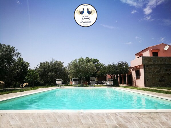 Pool - Castiadas, typical Sardinian private villa with swimming pool and garden (Castiadas)