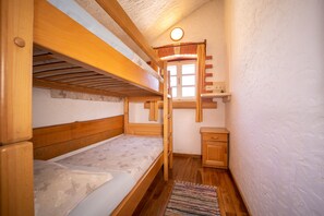 2 chambres, accĂšs au Wi-Fi (inclus), literie fournie