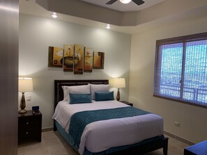 3 bedrooms, in-room safe, iron/ironing board, travel cot