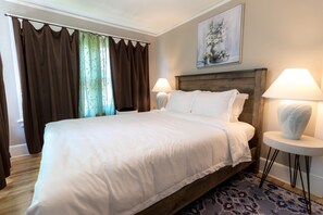 4 sovrum, skrivbord, strykjärn/strykbräda och wi-fi