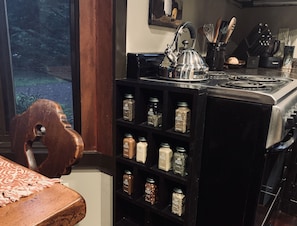 Help yourself to the spices when cooking your meals in the cottage kitchen. - The Riverwood Cottage on Bucks County state park. (Upper Black Eddy)