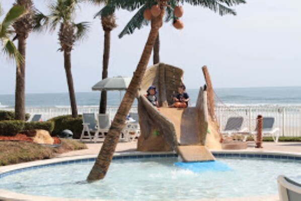 Piscina coperta, piscina all'aperto