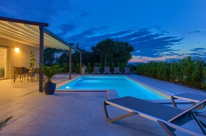 Pool - Villa Elegant with heated pool (Kvarner - Vrh) (Vrh)