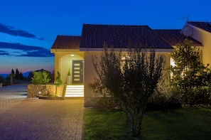 Exterior - Villa Elegant with heated pool (Kvarner - Vrh) (Vrh)