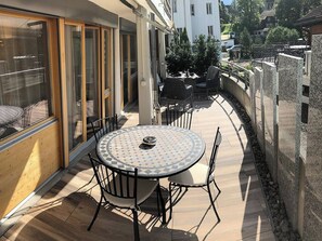 Outdoor dining - Seelenmattli Appartement/Fewo 4-Bettwohnung by Interhome (Engelberg)