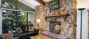 Beaver Creek West 4bd/4ba free Ski shuttle The Perfect Mountain Nest