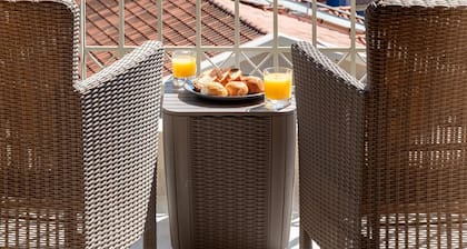 Alexandra's cozy sea view apartment