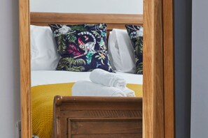 2 bedrooms, desk, iron/ironing board, WiFi - 2BR Apartment • Gym Access • Near EMA + Donington (Kegworth)