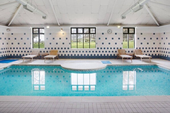 Pool - 2BR Apartment • Gym Access • Near EMA + Donington (Kegworth)