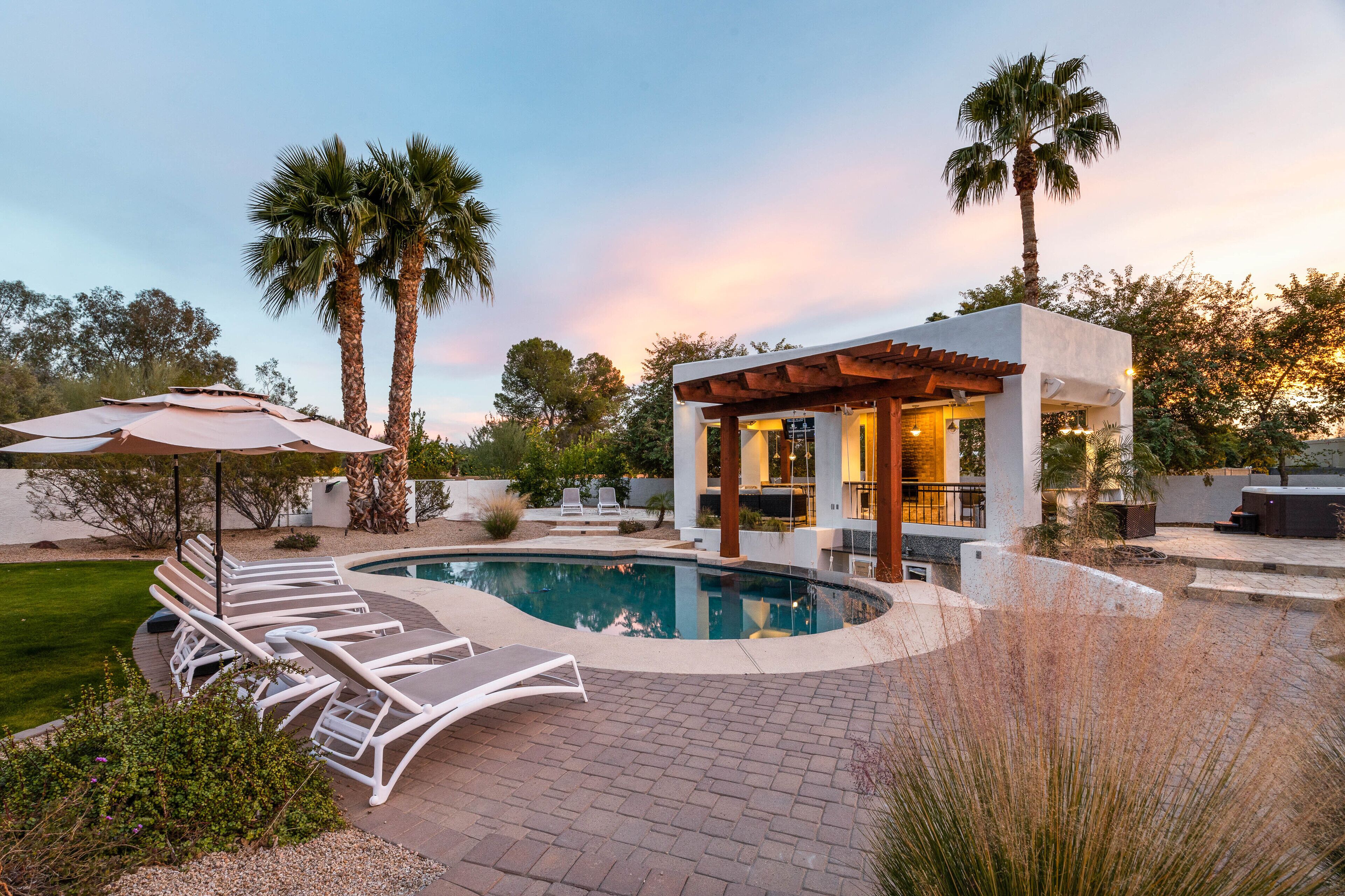 *Entertainers Paradise* Pickleball/Theater/Gym/Swim-up Bar!