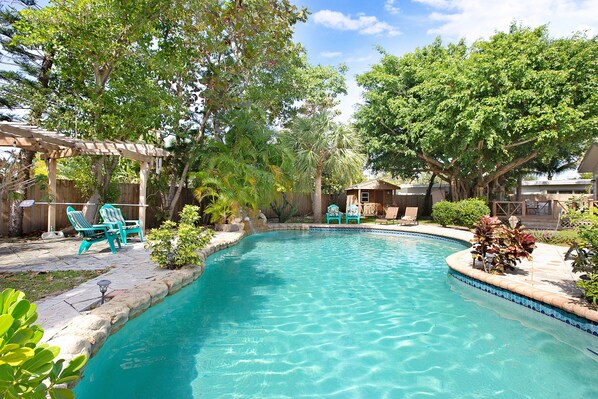 Piscine extérieure, piscine chauffée