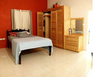 2 bedrooms, iron/ironing board, WiFi, bed sheets - The Beautiful Wild Blue lodge (St. George)