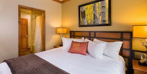 5 bedrooms, in-room safe, desk, iron/ironing board