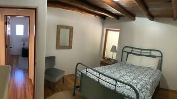 3 bedrooms, iron/ironing board, travel crib, free WiFi