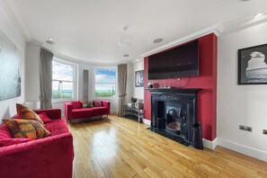 Smart-TV, peis og stereoanlegg