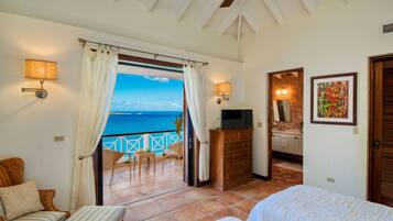 4 bedrooms, in-room safe, iron/ironing board, WiFi