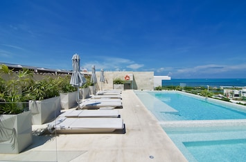 Views of the Caribbean sea, Isla Mujeres, Hotel zone, marina from the rooftop