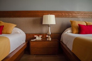 Egyptian cotton sheets, premium bedding, down comforters - Hotel Rancho Tabachines (Zitácuaro)