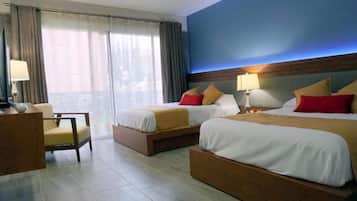 Habitación doble familiar, 2 camas matrimoniales | Sábanas de algodón egipcio, ropa de cama de alta calidad y edredón