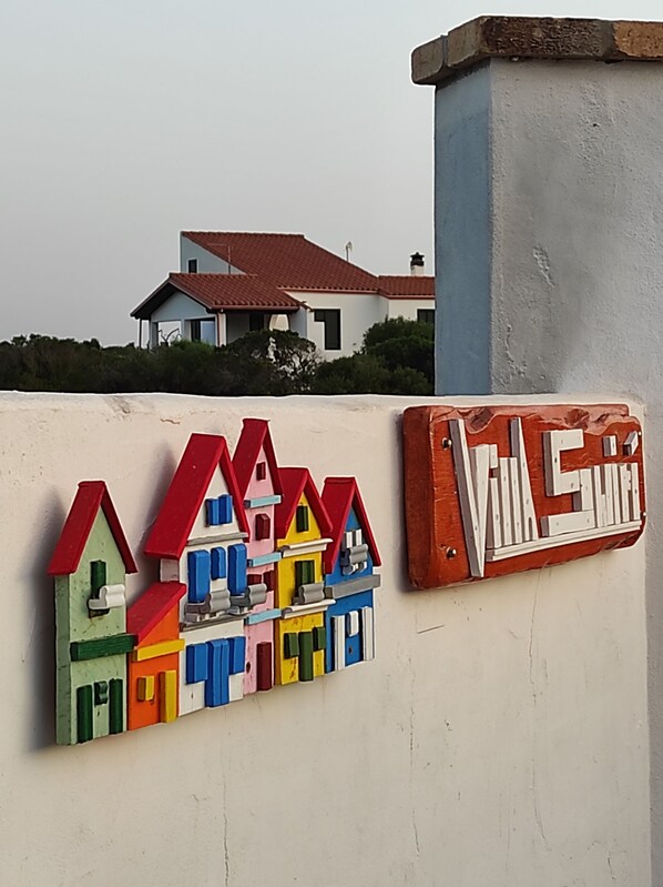 Exterior - Bright Villa in a green oasis with sea view (Calasetta)