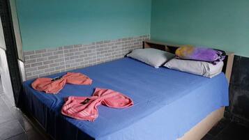 Double Room Single Use | Free WiFi, bed sheets