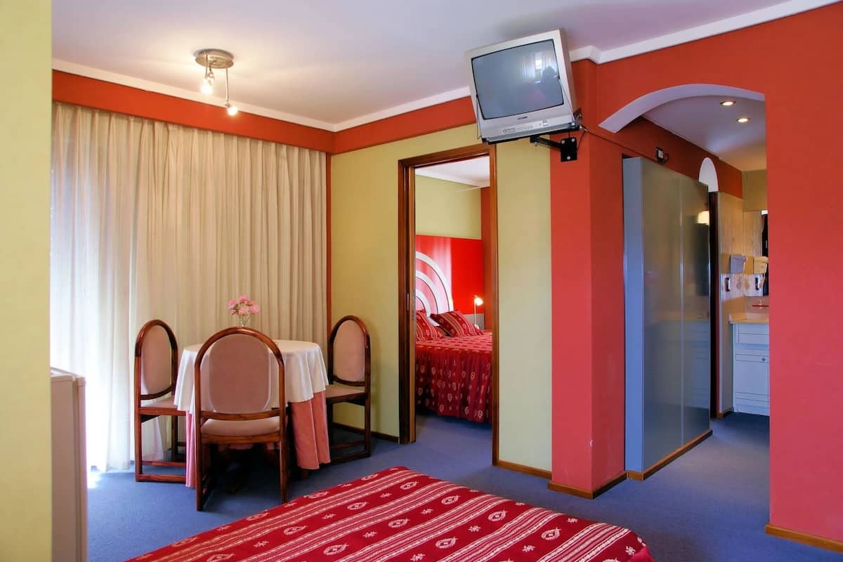 1 habitación, ropa de cama de alta calidad y edredón