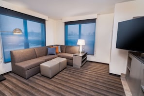 Hypo-allergenic bedding, desk, blackout curtains, iron/ironing board