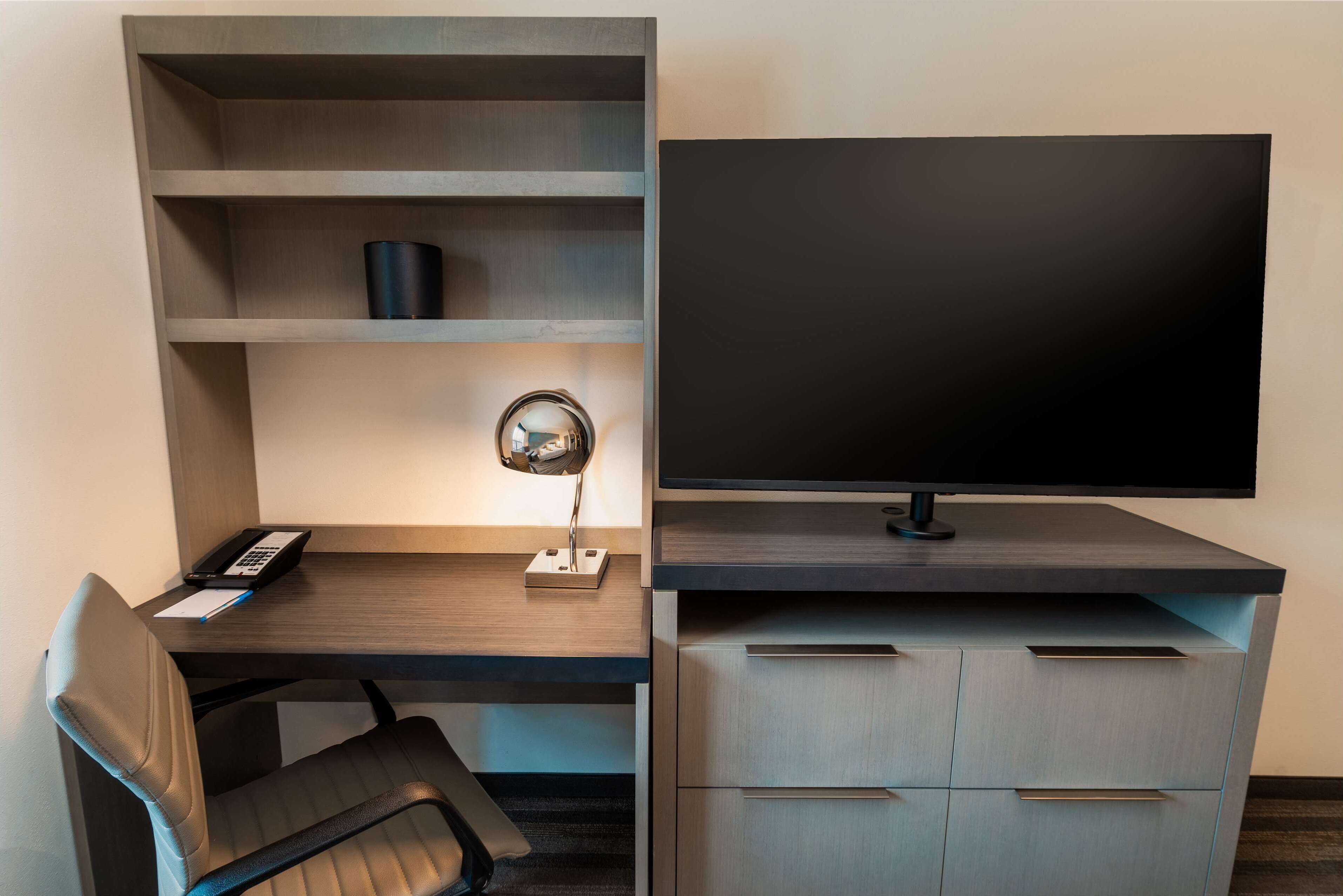 studio suite, 1 king bed with sofa bed | hypo-allergenic bedding, desk, blackout curtains, iron/ironing board