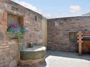 Terrace/patio - Cider Press Barn - UK12379 (Lydney)