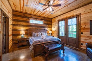 4 bedrooms, Internet, bed sheets