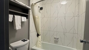 Bathroom - Executive Inn Locust Grove by Capital O (Locust Grove)