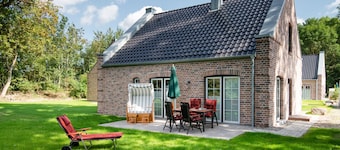 Pelle - Exclusive vacation home with sauna and fireplace, max. 4 pers.